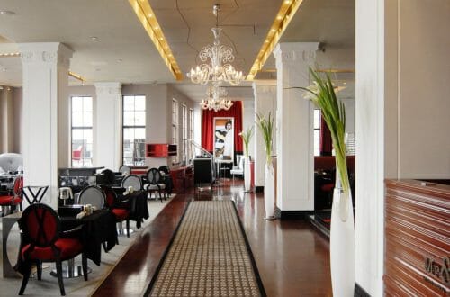 The Choice is Shanghai! 9 MMB ENTRACE CORRIDOR photo Artbeat 2 The Choice is Shanghai! - EAT LOVE SAVOR International Luxury Lifestyle Magazine