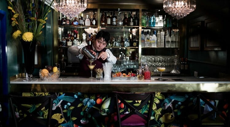 Private Member's Club Albert's Opens for a Limited Time to Non-Members 5 alberts club bar Private Member's Club Albert's Opens for a Limited Time to Non-Members - EAT LOVE SAVOR International Luxury Lifestyle Magazine