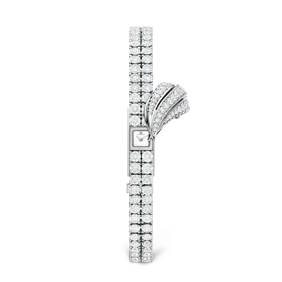 Jaeger LeCoultre creates new interpretation of the elegant 101 Feuille watch for women 3 jlc joaillerie 101 feuille front b 504218 Jaeger LeCoultre creates new interpretation of the elegant 101 Feuille watch for women - EAT LOVE SAVOR International Luxury Lifestyle Magazine